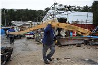 Transporte de cinta para trabalho de construção e reparação da embarcação Deus é Luz 