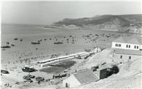 Vista geral da vila e da baía de Sesimbra